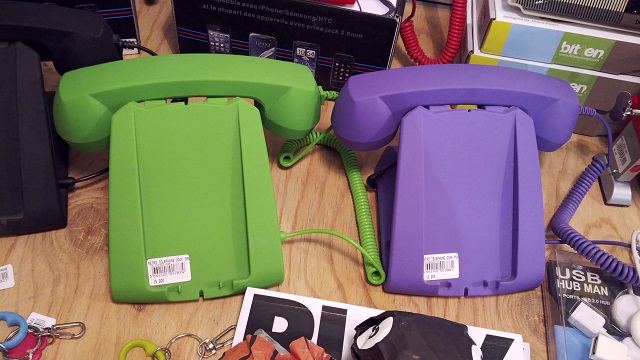 Bazardeluxe mobile phone holders Bazardeluxe mobile phone holders