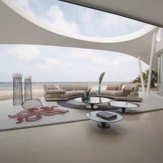 Roche Bobois beach bay